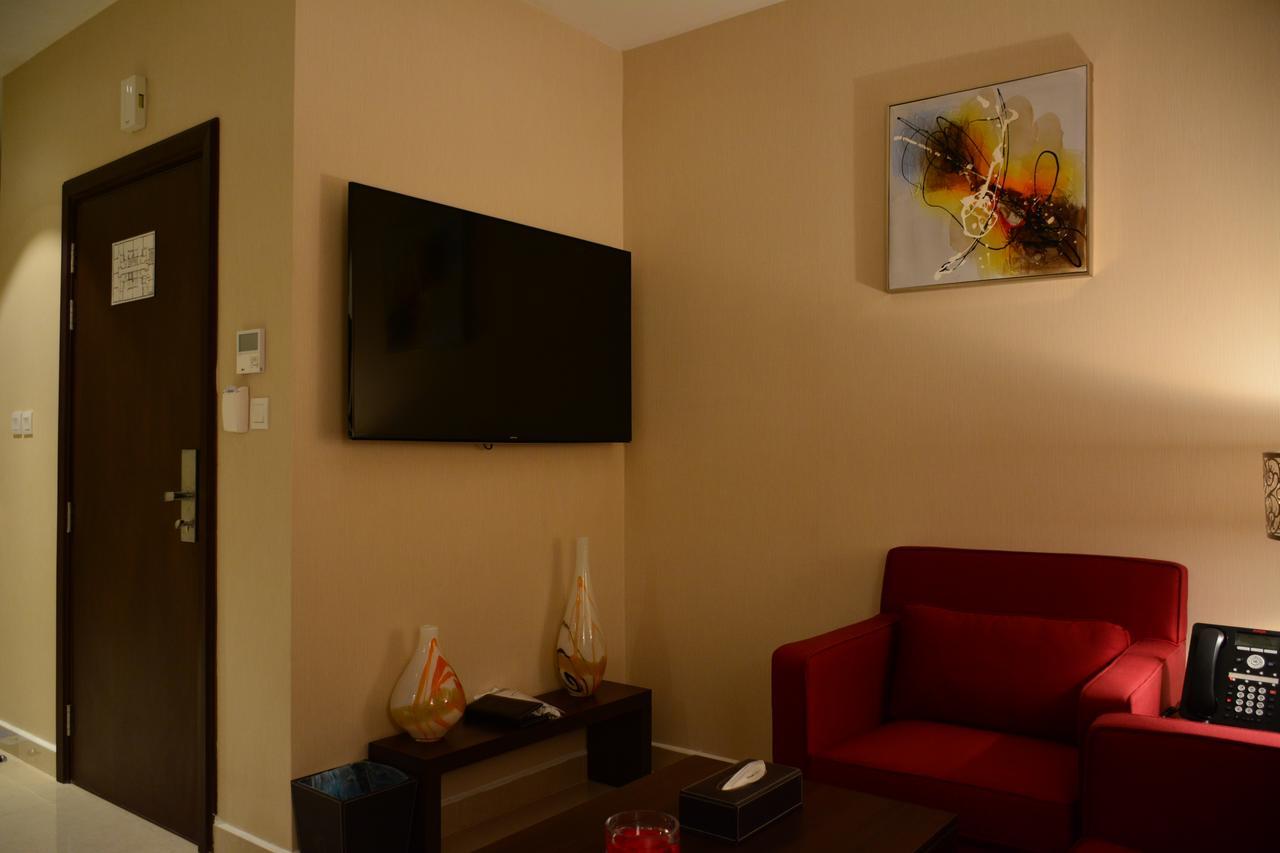 Home Inn Hotel Suites El-Huber Dış mekan fotoğraf