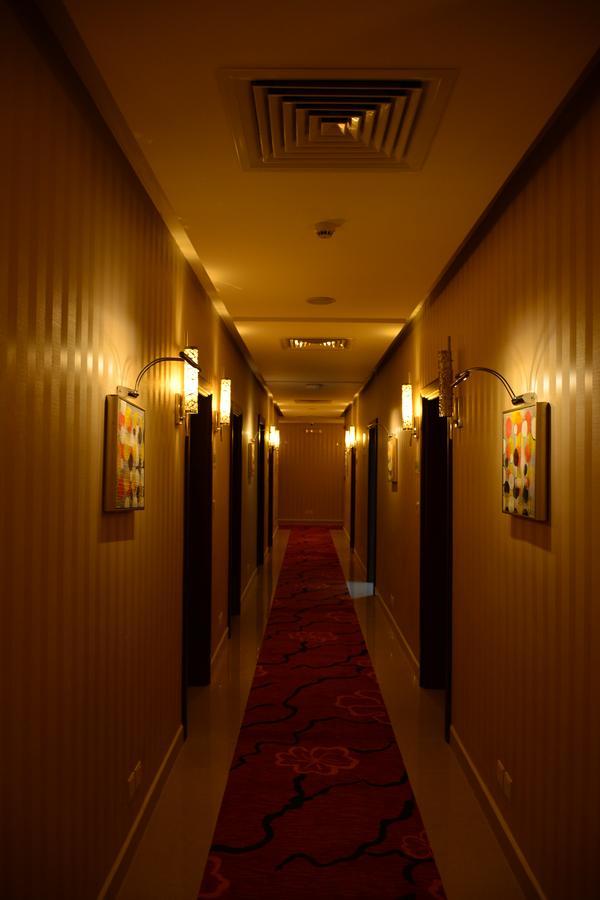 Home Inn Hotel Suites El-Huber Dış mekan fotoğraf