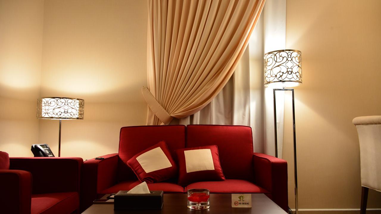 Home Inn Hotel Suites El-Huber Dış mekan fotoğraf